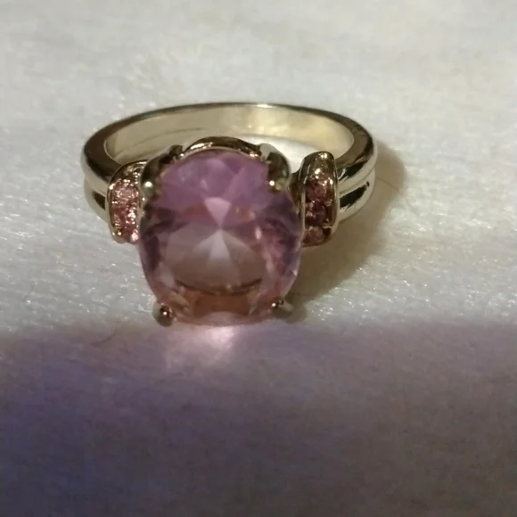 Pink  gold tone ring size 7.5 NWT (sku 618) - Picture 4 of 7